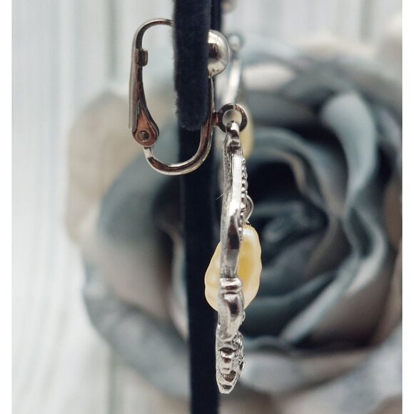 Vintage Silver Tone Drop Dangle Faux Pearl & Floral Hoop Earrings Clip On 1.75" - Picture 9 of 11